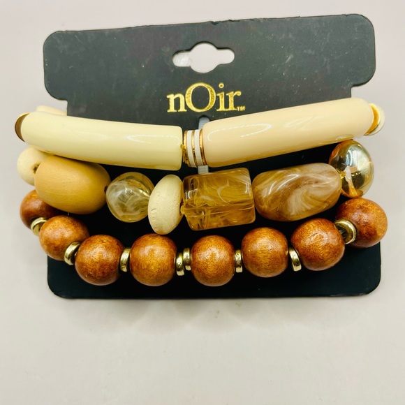 nOir Boho bracelet and earring set. Wood earring and 3 stretchy bracelets.Tribal - Picture 3 of 5